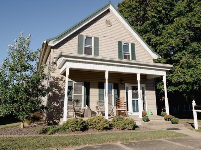 House for sale in Mount Carmel, Wabash County