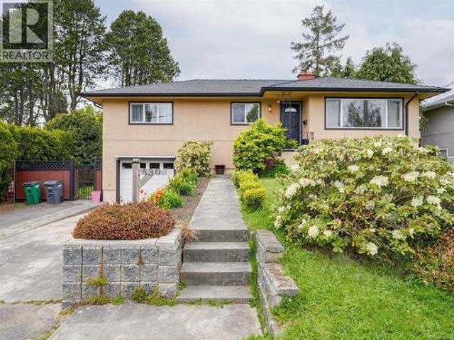 House for sale in Saanich, British Columbia
