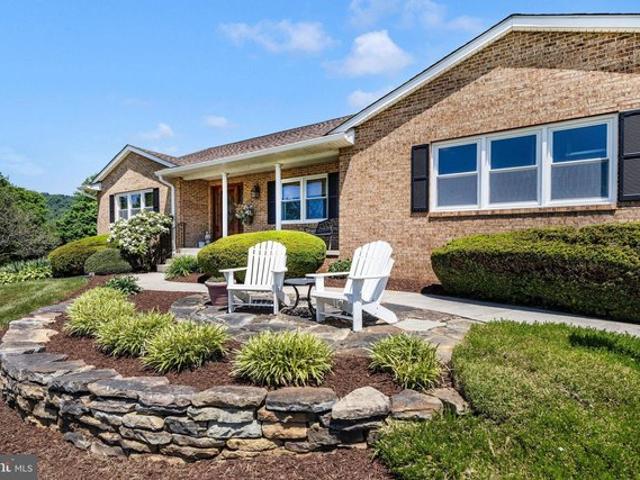House for sale in Knoxville, Maryland
