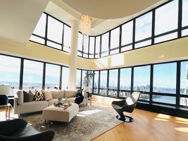 Duplex for sale in Arverne, New York