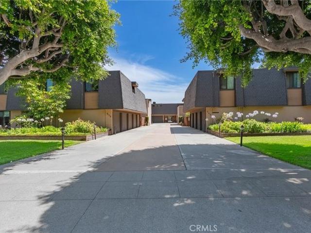 Condo for sale in Arcadia, California