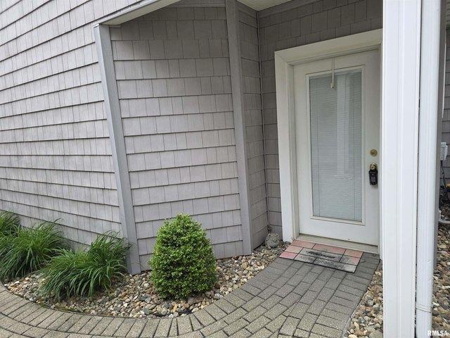 Condo for sale in East Peoria, Illinois