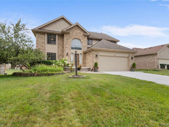 House for sale in Rochester Hills, Michigan