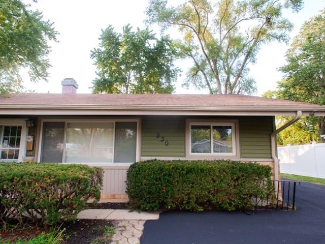 House for sale in Hoffman Estates, Illinois