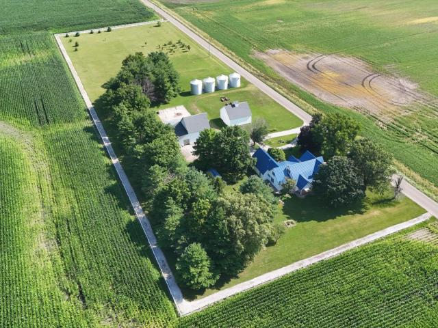 House for sale in Douglas, Illinois