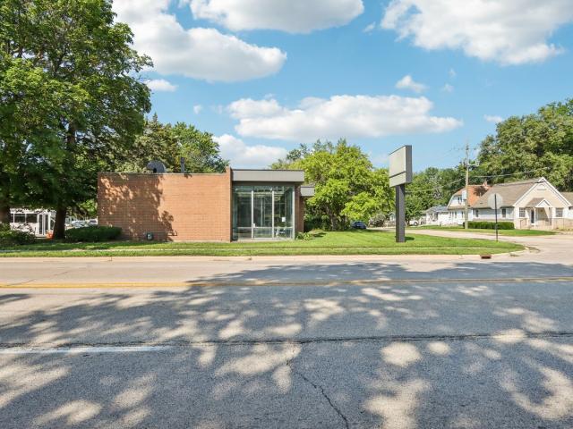 Commercial for sale in Elgin, Illinois