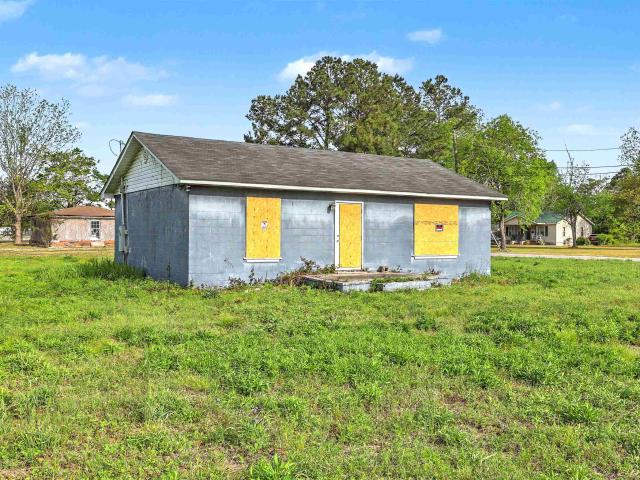 House for sale in Lake City, South Carolina