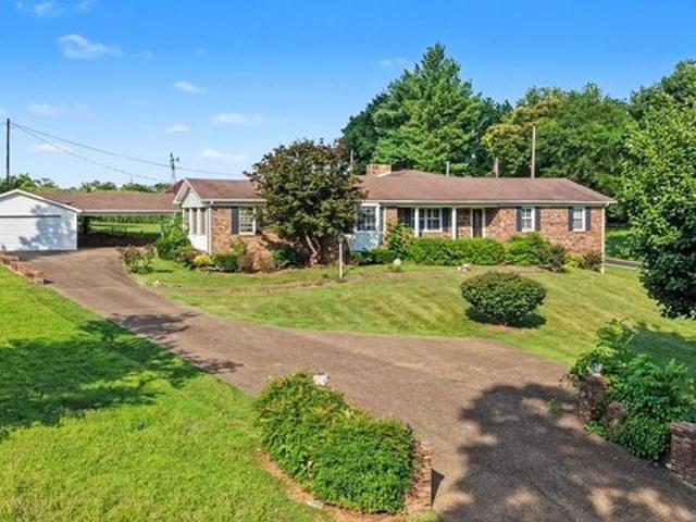 House for sale in Adairville, Kentucky