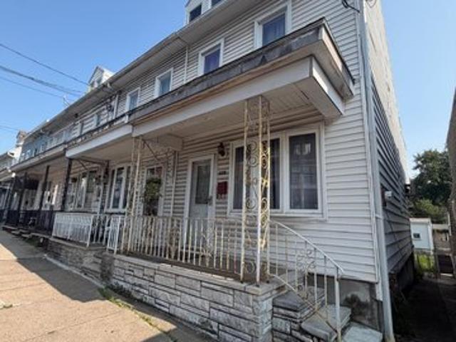 Townhouse for sale in Shenandoah, Pennsylvania