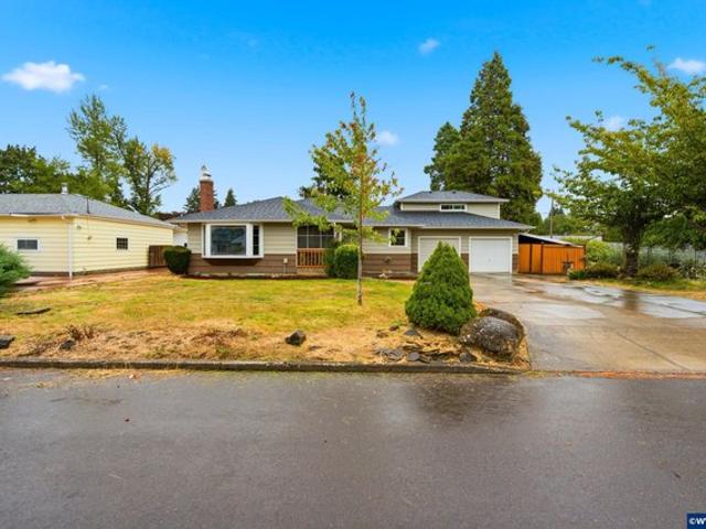 House for sale in Oregonia