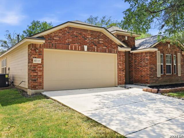 House for sale in Leesville, Texas