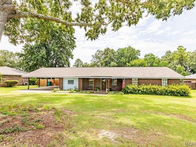 House for sale in Elmore, Alabama