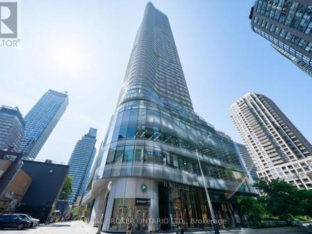 Condo for sale in Toronto Centre, Toronto