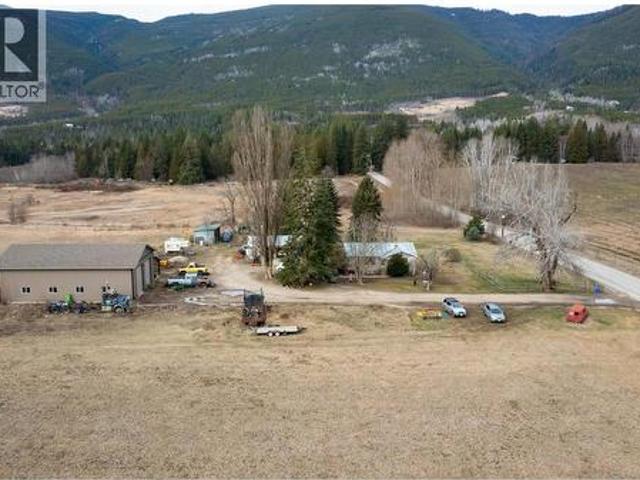 House for sale in Salmon Arm, British Columbia