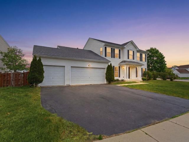 House for sale in Mchenry, Illinois