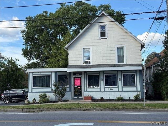 House for sale in Bowmansville, New York