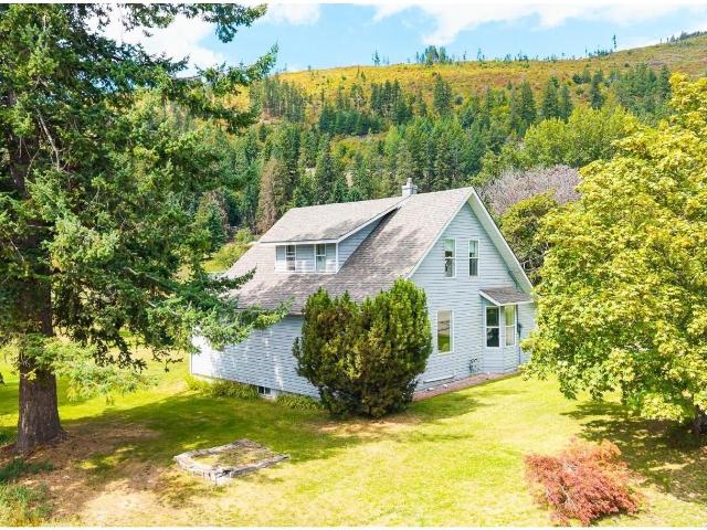 House for sale in Sirdar, British Columbia