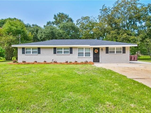 House for sale in Mobile County Commission District 1, Satsuma