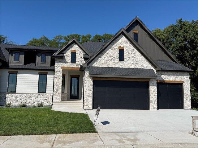 Townhouse for sale in Urbandale, Iowa