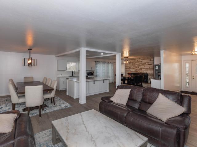 House for sale in Homewood, Moline