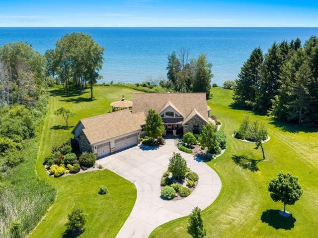 House for sale in Manitowoc, Wisconsin