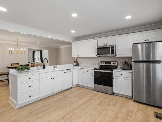 House for sale in Crowsdale, Cary