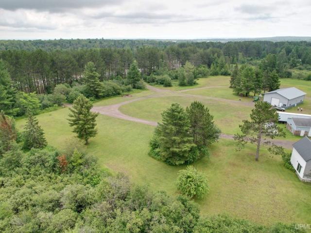 House for sale in Calumet