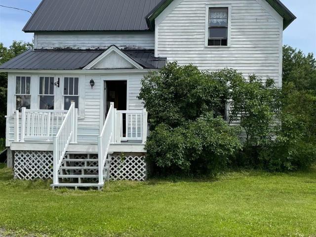 House for sale in Calumet