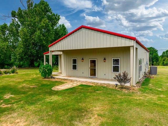 House for sale in Cuney, Texas