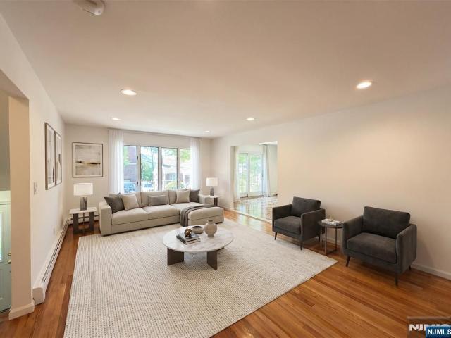 Duplex for rent in Ridgefield, Bergen County