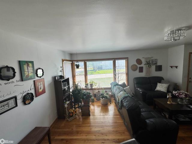 House for sale in Osceola, Iowa