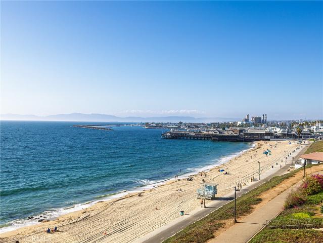 Condo for sale in Redondo Beach, California