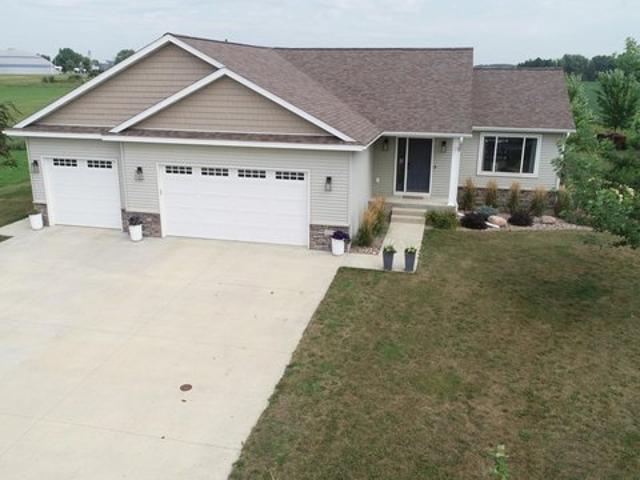 House for sale in Grand Meadow, Minnesota