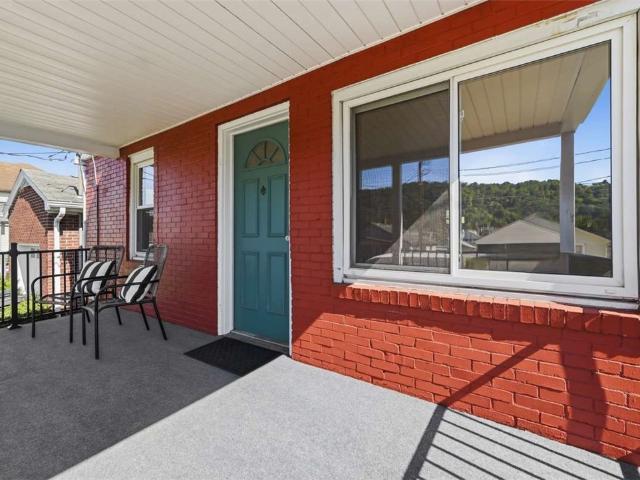 House for sale in Springdale, Pennsylvania