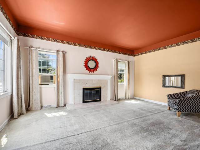 House for sale in Mchenry, Illinois