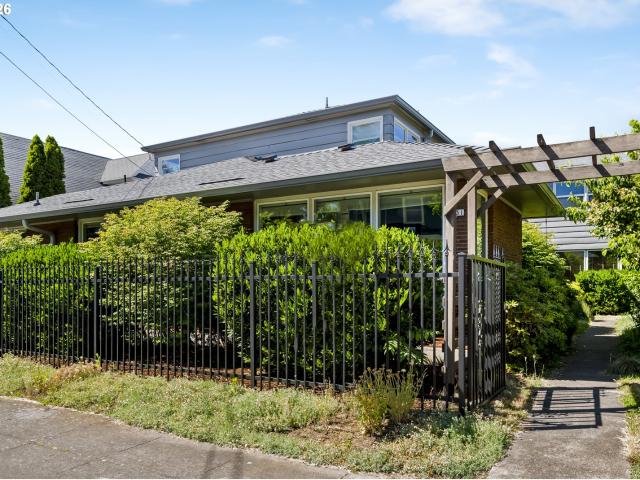 Condo for sale in Oregonia