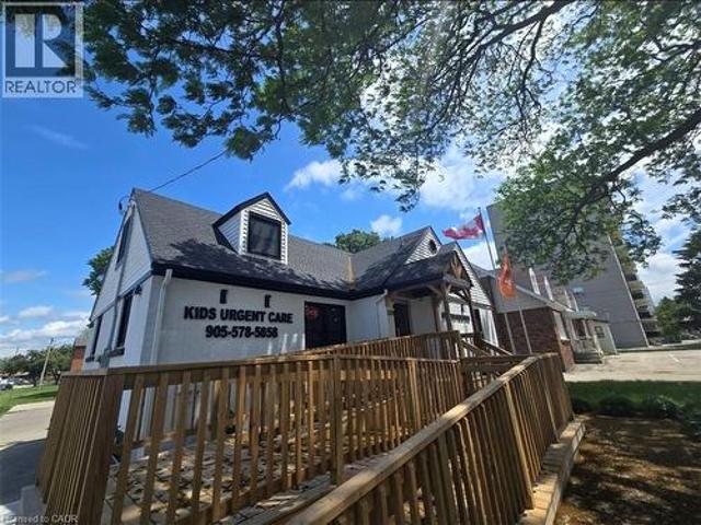Commercial for rent in Kentley Drive, Hamilton