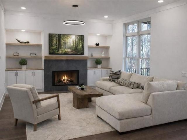 Townhouse for sale in Alpharetta, Georgia