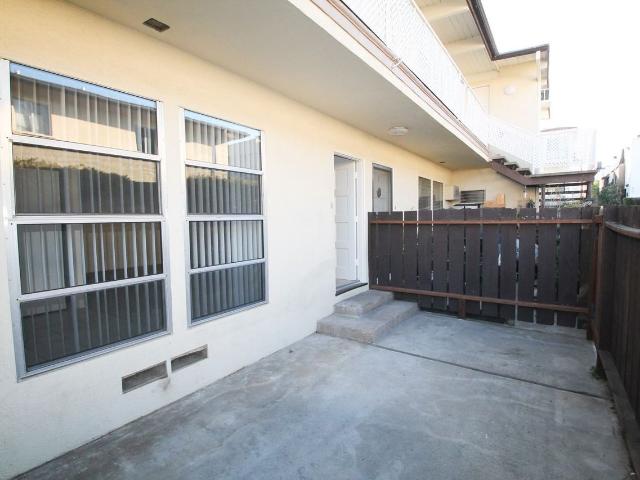 Apartment for rent in Canoga Park, California