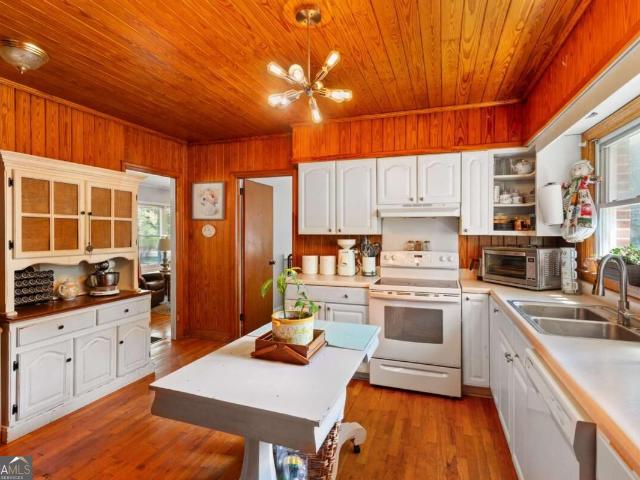 House for sale in Russellville, Forsyth