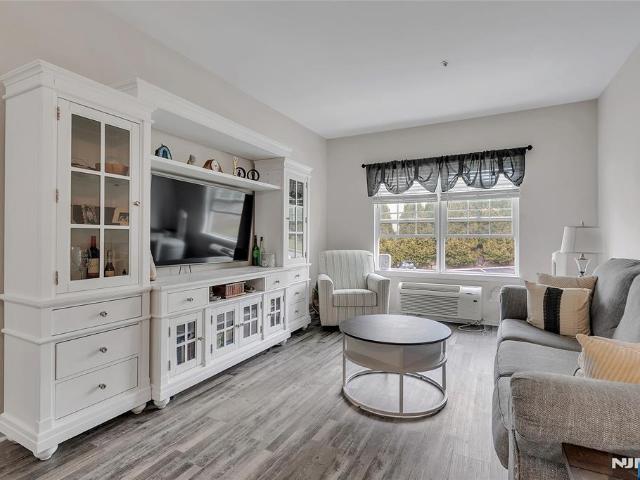 Condo for sale in Passaic, New Jersey