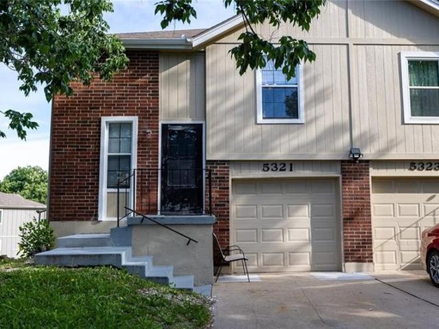 Townhouse for sale in Kansas City, Missouri