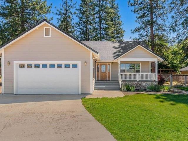 House for sale in Weed, California