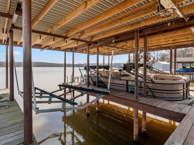 House for sale in Eustace