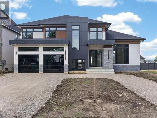 House for sale in Ontario