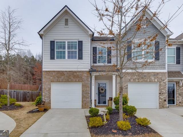 Townhouse for sale in Oakwood, Georgia