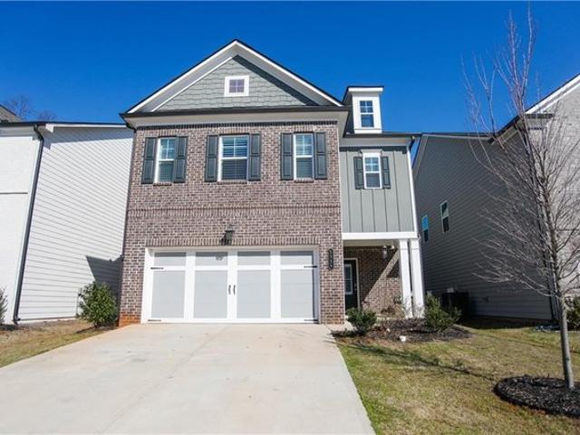 House for sale in Oakwood, Georgia