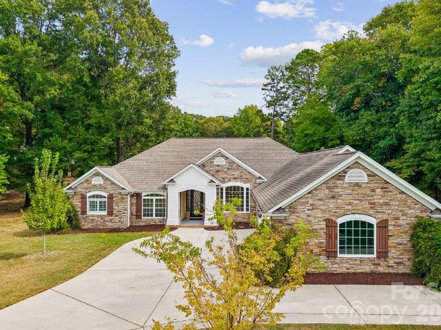 House for sale in Charlotte, Mecklenburg County