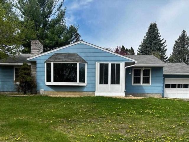House for sale in Saint Peter, Minnesota