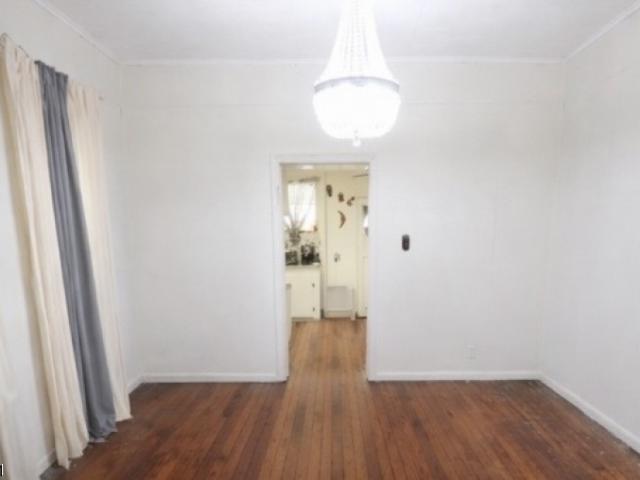 House for sale in Elizabeth, New Jersey